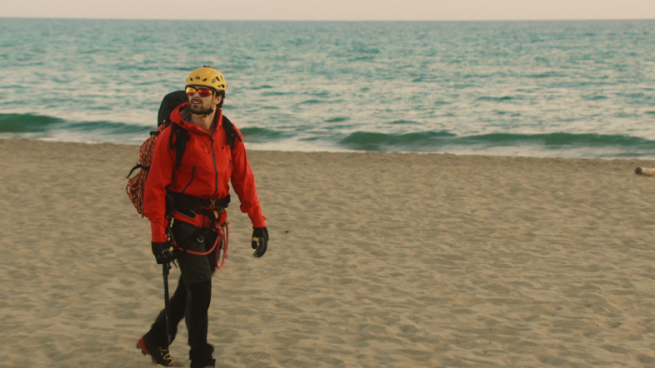 «Se al mare non vi vestite da montagna perché in quota ci andate in infradito?»: