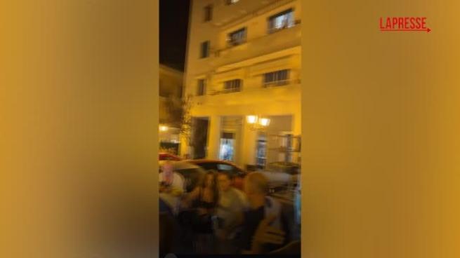 Chieti, sindaco Vasto canta serenata alla sua futura sposa: le immagini