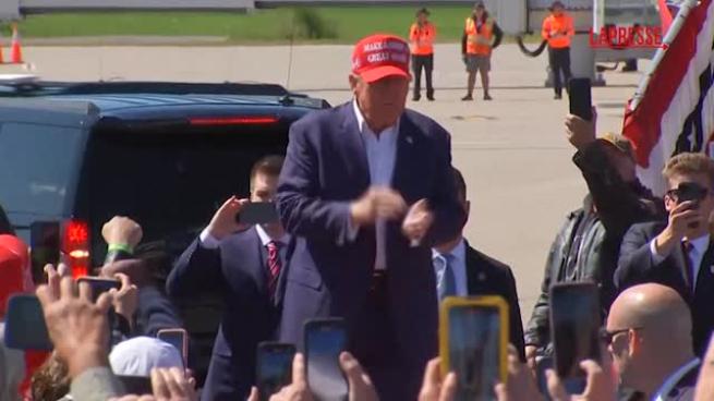 Trump in Wisconsin attacca i dem: «Harris è peggio di Biden»