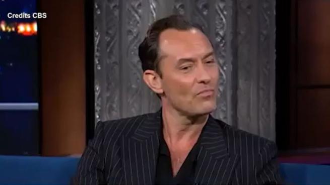 Jude Law, siparietto al 'Cbs Late Show': «L'animale più spaventoso? L'Homo Sapiens fascista»