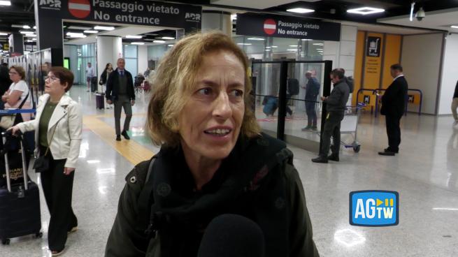 Fiumicino, gli italiani rientrati dal Libano: «È una guerra imprevedibile, non sappiamo quando torneremo»