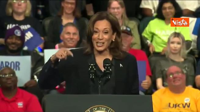 Kamala Harris: «Noi siamo gli underdog e vinceremo, mancano 32 giorni alle elezioni»