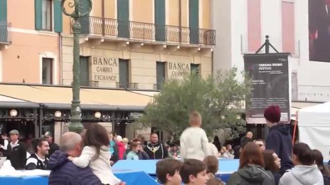 Verona, il giorno della Bentegodi: sport in piazza con gli atleti e i campioni della fondazione