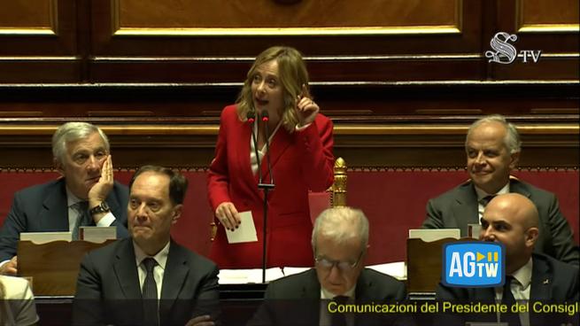 Bagarre al Senato, Meloni ironica: «Piuttosto che farmi spiegare le mie parole dai M5S, mi dimetto»