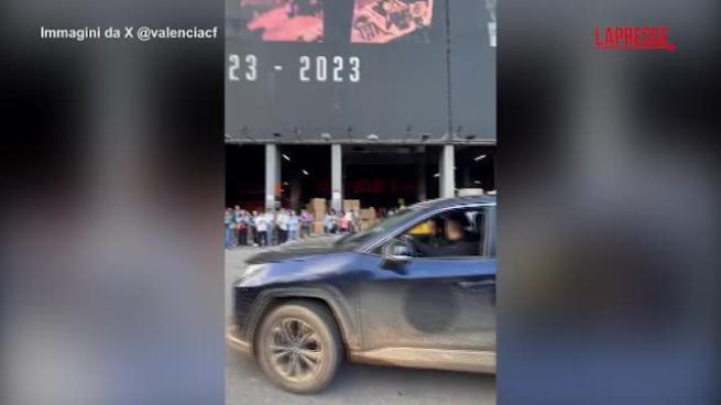 Alluvione Spagna, lo stadio del Valencia diventa centro raccolta aiuti