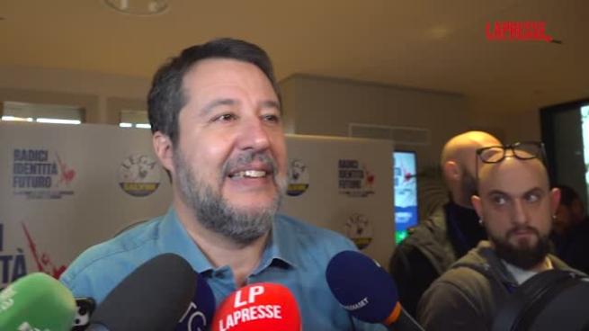 Salvini risponde a Vasco: «Lo adoro come cantante, ma si confronti con i parenti delle vittime degli incidenti stradali»