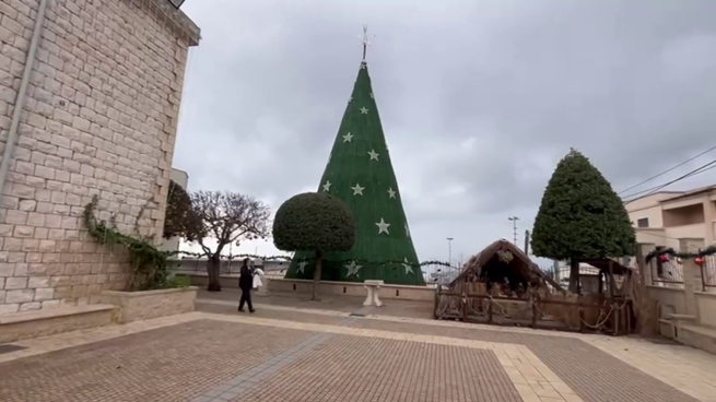 Nella chiesa cattolica di Fassuta, nel nord di Israele, si aspetta il Natale