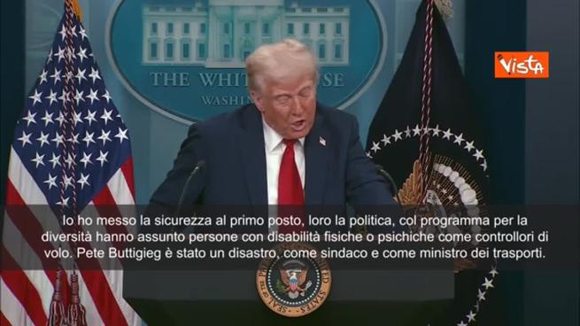 Trump accusa Biden e Obama per l'incidente a Washington: «Sono state assunte persone non qualificate»