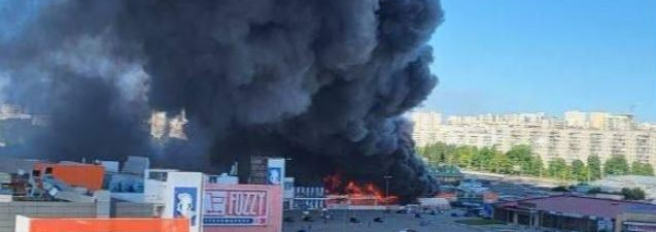 Ucraina - Russia in guerra, le notizie di oggi in diretta | Raid russo su un iperstore a Kharkiv. Almeno 4 morti e 38 feriti