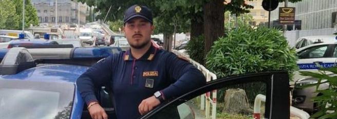 Roma, poliziotto salva la sua ex prof che voleva suicidarsi. «Le volevo bene, mi ha detto "quanto ti sei fatto grande"»
