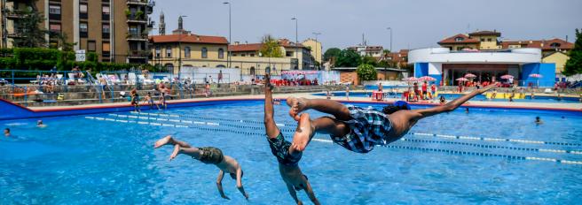 Estate a Milano, chiudono le piscine Argelati e Suzzani. E da ottobre stop alle attività anche del Saini