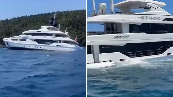 Il megayacht (italiano) affonda in mare dopo che l'equipaggio ha lasciato un portellone aperto