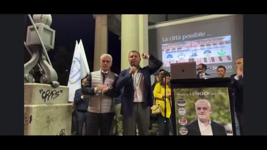 «Vincere! E vinceremo», il candidato sindaco di centrodestra ad Acquaviva delle Fonti cita la frase come Mussolini