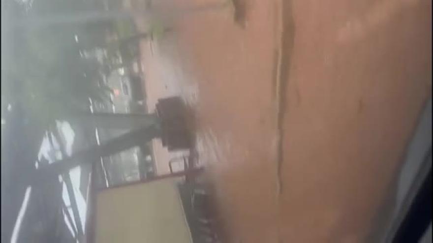 Bomba d'acqua a Taranto, strade come fiumi