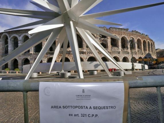 Crollo in Arena a Verona, danni più gravi del previsto: «Mai più quella cometa d’acciaio»