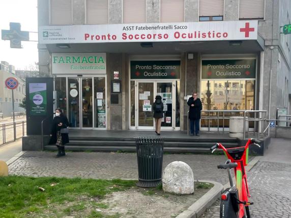 Oftalmico del Fatebenefratelli, al pronto soccorso un solo medico per 50 pazienti: disagi e proteste
