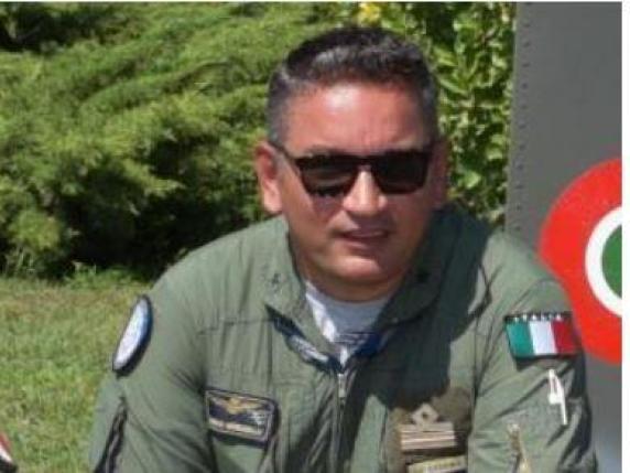 Chi era Marco Meneghello, uno dei due top-gun morti a Guidona: insegnava a volare anche agli studenti