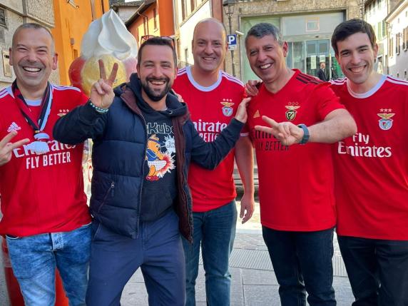 Inter-Benfica, i tifosi portoghesi alloggiano a Montichiari tra risate e una visita nel centro del paese 