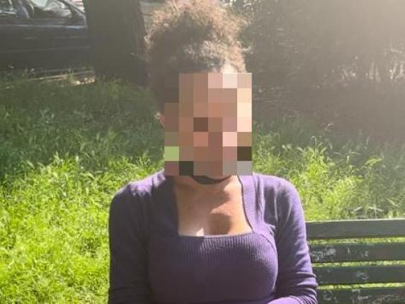 Bruna, la donna trans presa a manganellate dalla polizia locale a Milano: «Trattata come un cane. Chiedevo di non picchiarmi» 