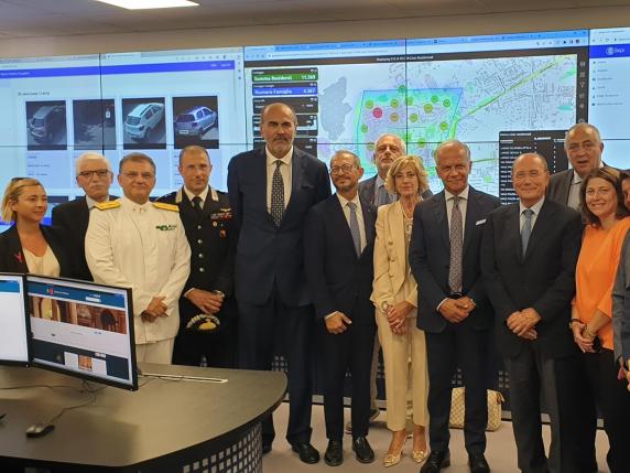 Palermo, inaugurata la Control room della Municipale. Piantedosi: «Un esempio per il Paese, l'intelligenza artificiale entra nella gestione della sicurezza delle città»