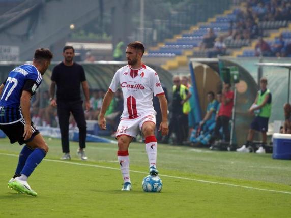 Akpa salva un brutto Bari sul campo del Pisa, all'Arena Garibaldi finisce 1-1
