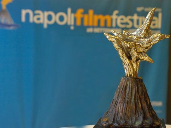 Napoli Film Festival: apre “12 repliche”, anteprima “Nata per te”, serata “Mixed by Erry” per gli incontri ravvicinati