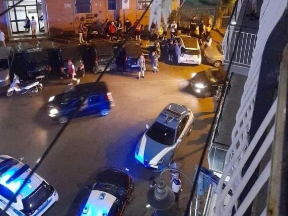 Rissa con sparatoria a Portici, due giovanissimi soccorsi in ospedale
