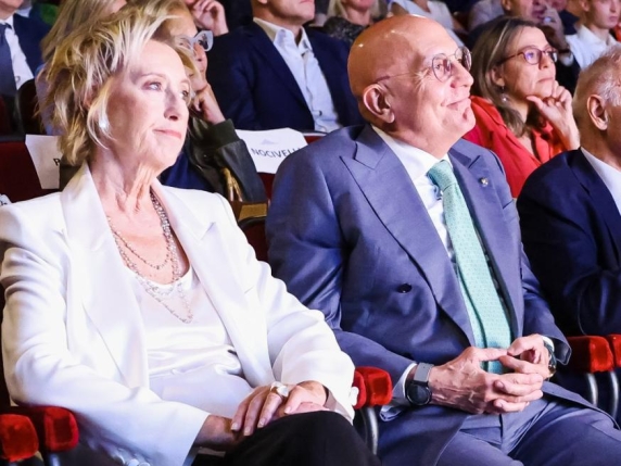 Milano, gli ex sindaci incoronati «ambasciatori» della città nel mondo: «Noi sempre in servizio». Albertini: Sala troppo politico