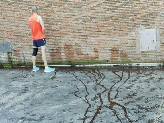 Onorato: «La foto dei runner? Inaccettabile, una vergogna»