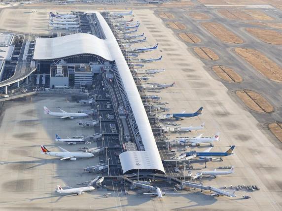 Il record dell’aeroporto giapponese progettato da Renzo Piano: nessun bagaglio perso in 30 anni