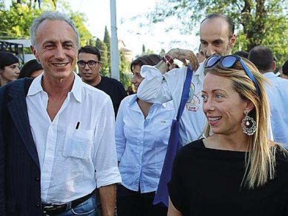 Marco Travaglio: «Meloni mi è simpatica, ci siamo visti di recente. Trappole dall'establishment se lei non lo asseconda»