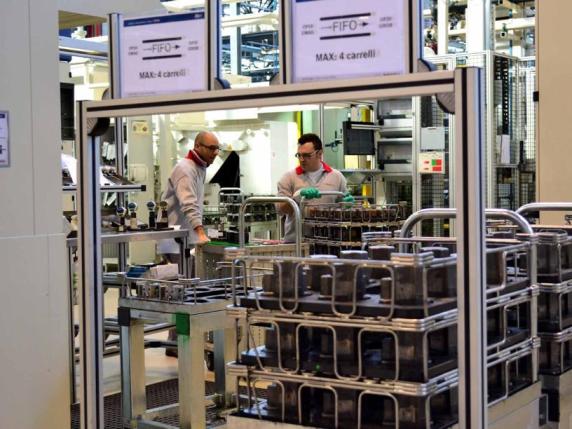 Crisi dell’auto, i timori per la Puglia: in ottomila sono con il fiato sospeso. Caroli: «Vietato perdere tempo»
