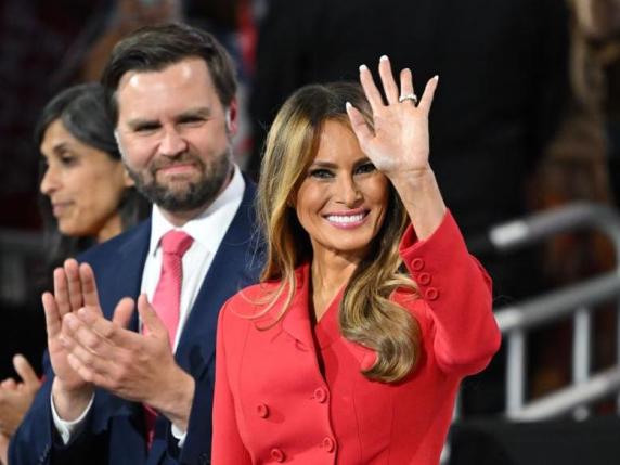 Melania Trump si schiera per l’aborto: «Le donne decidano sul loro corpo. Perché dovrebbe essere qualcun altro a farlo?»