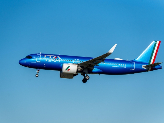 Spain fines the main low-cost airlines operating in the country 170 million euros, with the primary target being the Irish carrier Ryanair, for charging an additional fee for carrying a suitcase. España sanciona con 170 millones de euros de multa a las principales aerolíneas de bajo coste que operan en el país, siendo la principal afectada la irlandesa Ryanair, por el hecho de cobrar un coste extra por llevar una maleta. News-cronaca-Barcelona,Spain Friday, November, 22, 2024 (Photo by Eric Renom/LaPresse) Spain fines the main low-cost airlines operating in the country 170 million euros, with the primary target being the Irish carrier Ryanair, for charging an additional fee for carrying a suitcase. España sanciona con 170 millones de euros de multa a las principales aerolíneas de bajo coste que operan en el país, siendo la principal afectada la irlandesa Ryanair, por el hecho de cobrar un coste extra por llevar una maleta. News-cronaca-Barcelona,Spain Friday, November, 22, 2024 (Photo by Eric Renom/LaPresse)