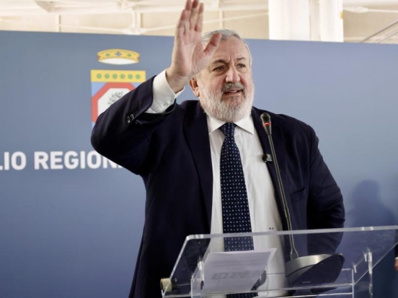 Il salario minimo è legge in Puglia: sì della Corte costituzionale alle norme sugli appalti. Emiliano: «Vittoria importantissima».