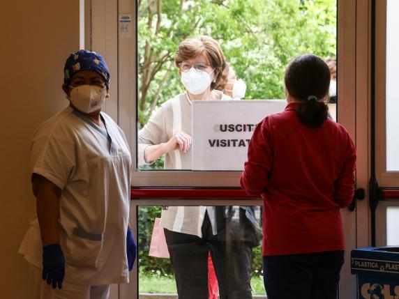 Mascherine In Ospedali E Rsa, Ok Alla Proroga. Anche In Lombardia Stop ...