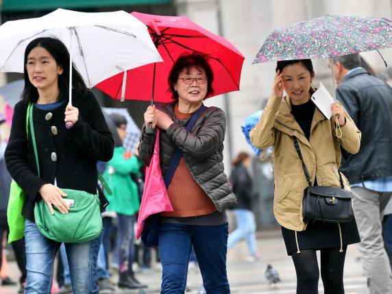 Previsioni Meteo Lunedì 5 Dicembre A Milano E In Lombardia Pioggia Al Mattino Con Massima Di 9 3693