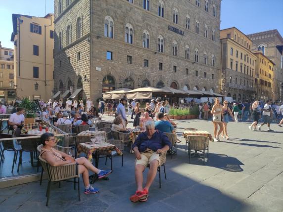 Firenze, dehors più leggeri e senza tende Palazzo Vecchio lavora al piano