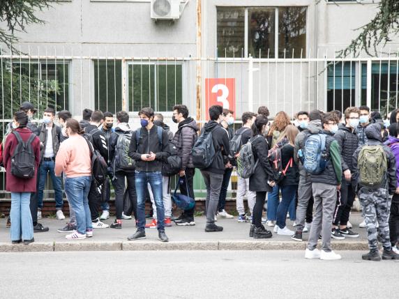 Psicologi a scuola, dalla Regione Lazio due milioni per l'assistenza: «Dopo il Covid richieste triplicate»