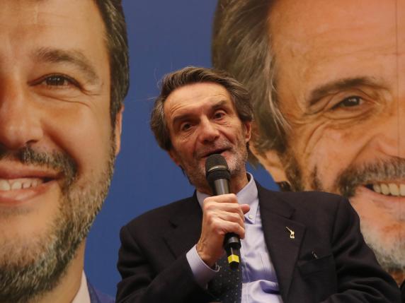 Attilio Fontana durante la chiusura della campagna elettorale della Lega Nord per le elezioni regionali, Brescia, 10 febbraio 2023.  ANSA/FILIPPO VENEZIA