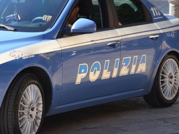 Firenze, rapina una farmacia con un coltello in via della Scala: arrestato