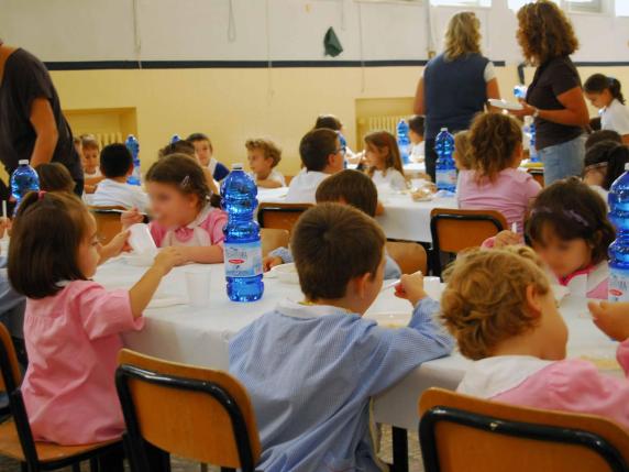 Lecce, nelle mense scolastiche arriva la carne halal per i bimbi musulmani: «Siamo attenti alle esigenze di tutti»