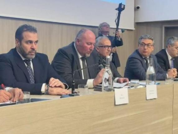 Taranto, le aziende uscite da Confindustria: «Pronte a tutto, anche a licenziamenti collettivi»