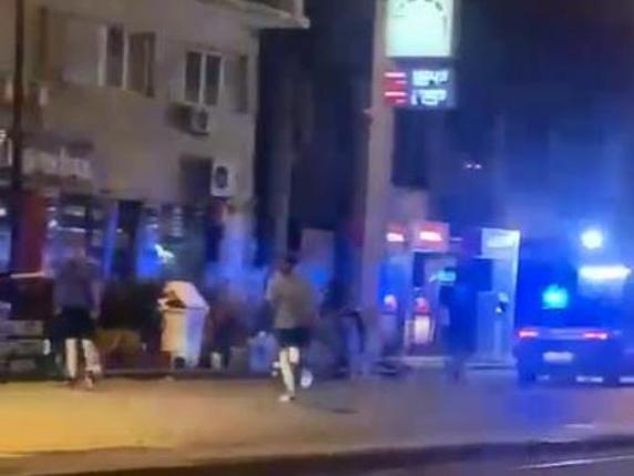 Napoli-Liverpool, hooligans in azione nella notte: scontri e aggressioni nel centro città