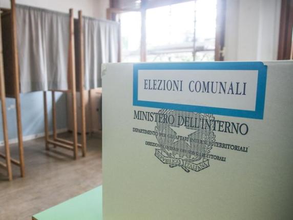 Elezioni a Napoli, chi sono i candidati alla poltrona di sindaco e come si vota