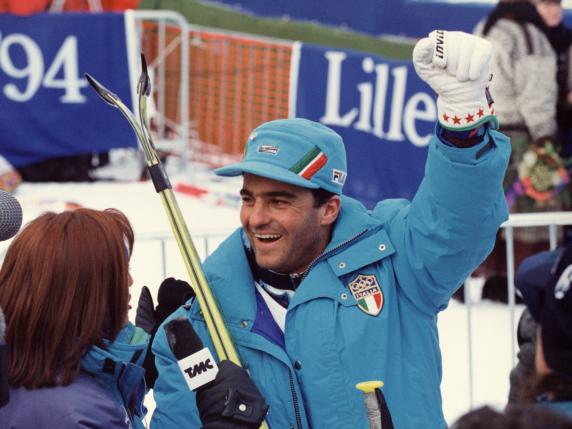 Alberto Tomba, il documentario sull'epopea del campione: «Un ufo piombato sullo sci»