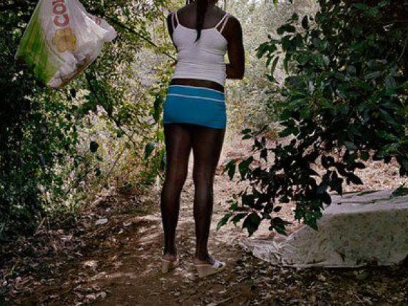Caserta, ritti voodoo su nigeriana per farla prostituire: tre arresti