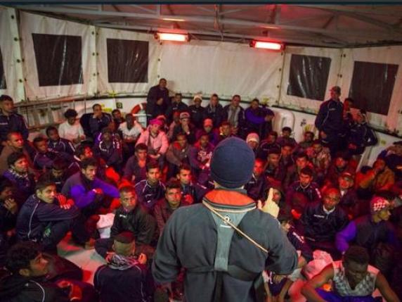 Migranti, la nave «Aquarius» autorizzata a sbarcare in Italia