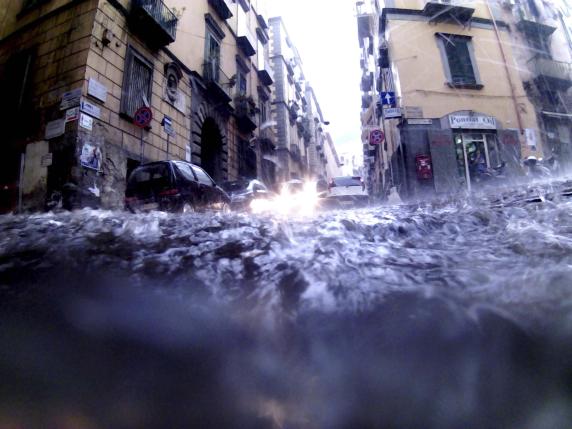 Maltempo In Campania, Prorogata Allerta Meteo: Da "arancione" Diventa ...