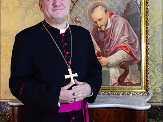 Incendio Vesuvio, il vescovo di Acerra: «Piromani assassini e vigliacchi, almeno Isis rivendica atti criminali»